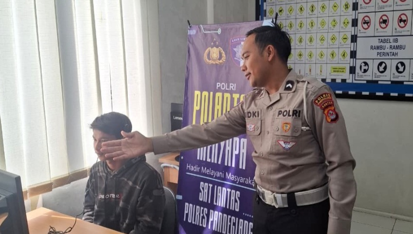 Cara Satlantas Polres Pandeglang Bikin Warga Nyaman Urus SIM