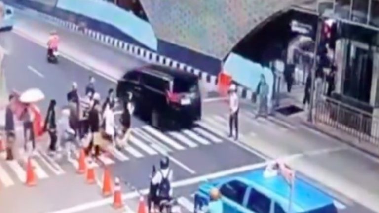 Polisi Jelaskan Kepemilikan Alphard yang Terobos Zebra Cross di HI